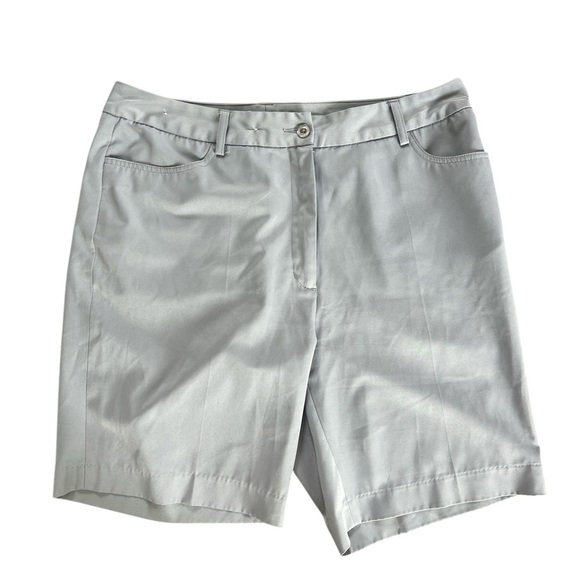 Monterey Club Women’s Golf Shorts Size 12 - Picture 1 of 3